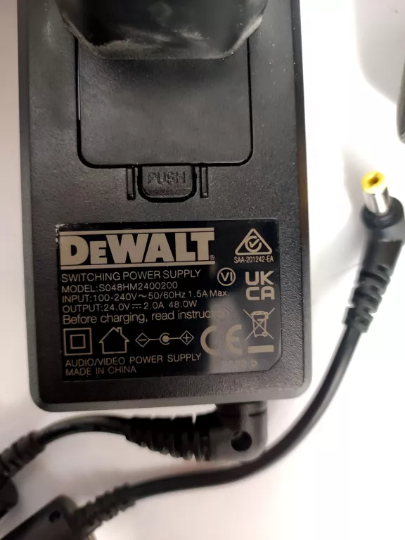 radio-budowlane-dewalt-dwst1-81078-qw-marka-dewalt