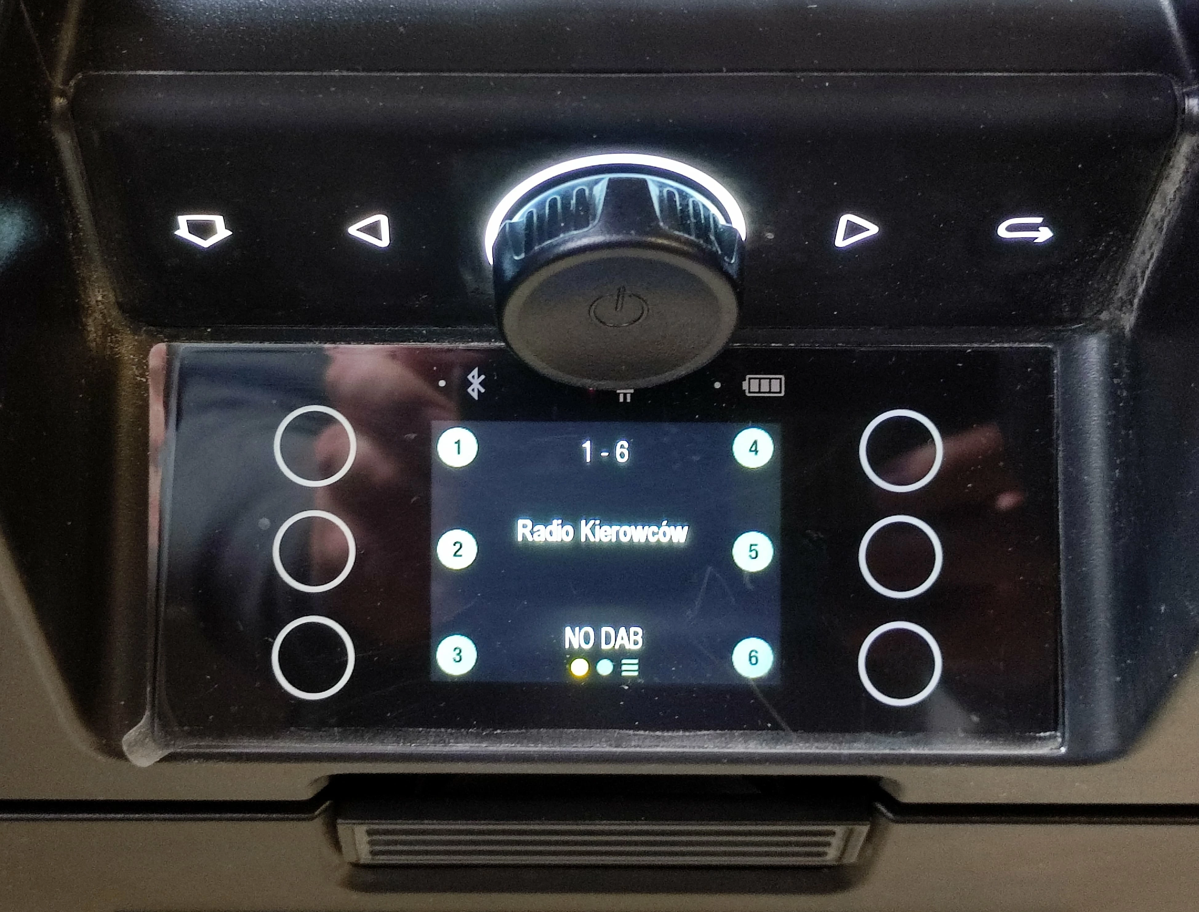 radio-budowlane-dewalt-dwst1-81078-qw-i-armii-wojska-polskiego-10e-kolobrzeg