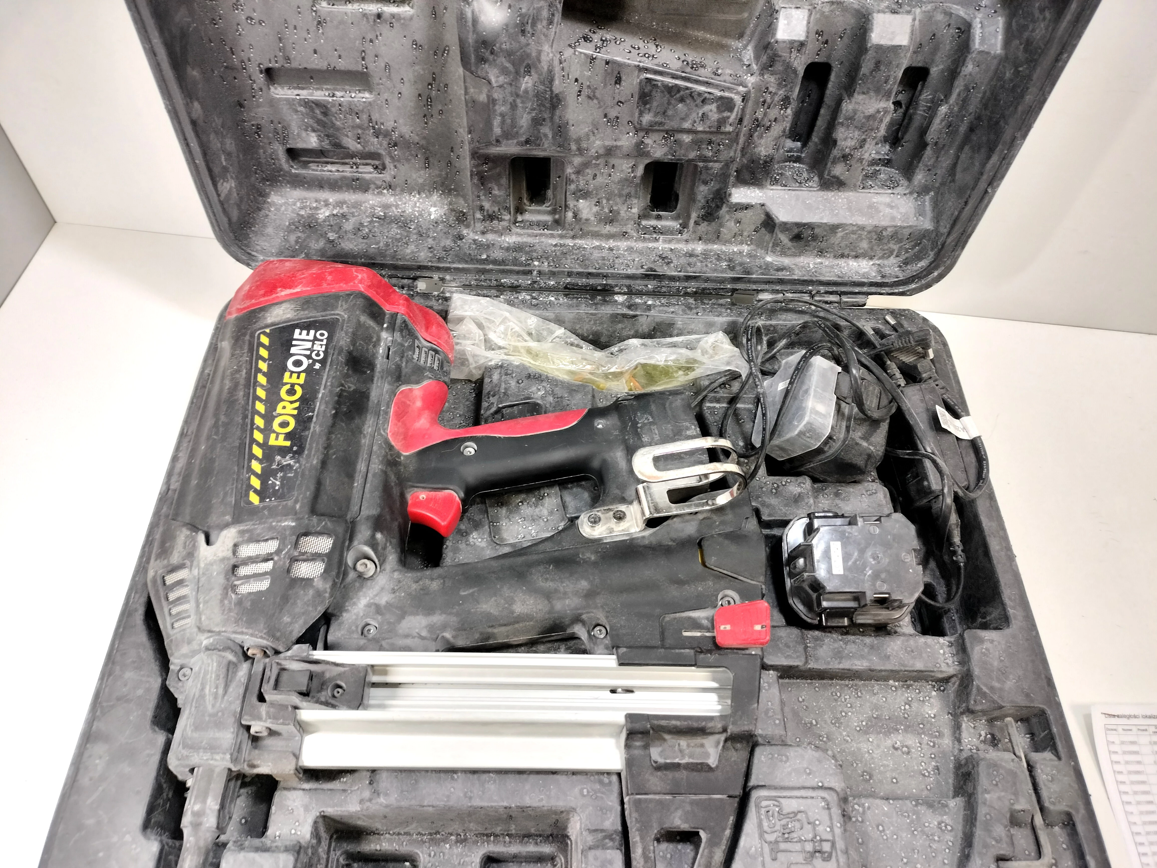 gwozdziarka-osadzak-gazowy-celo-force-one-d-zasilanie-akumulatorowe