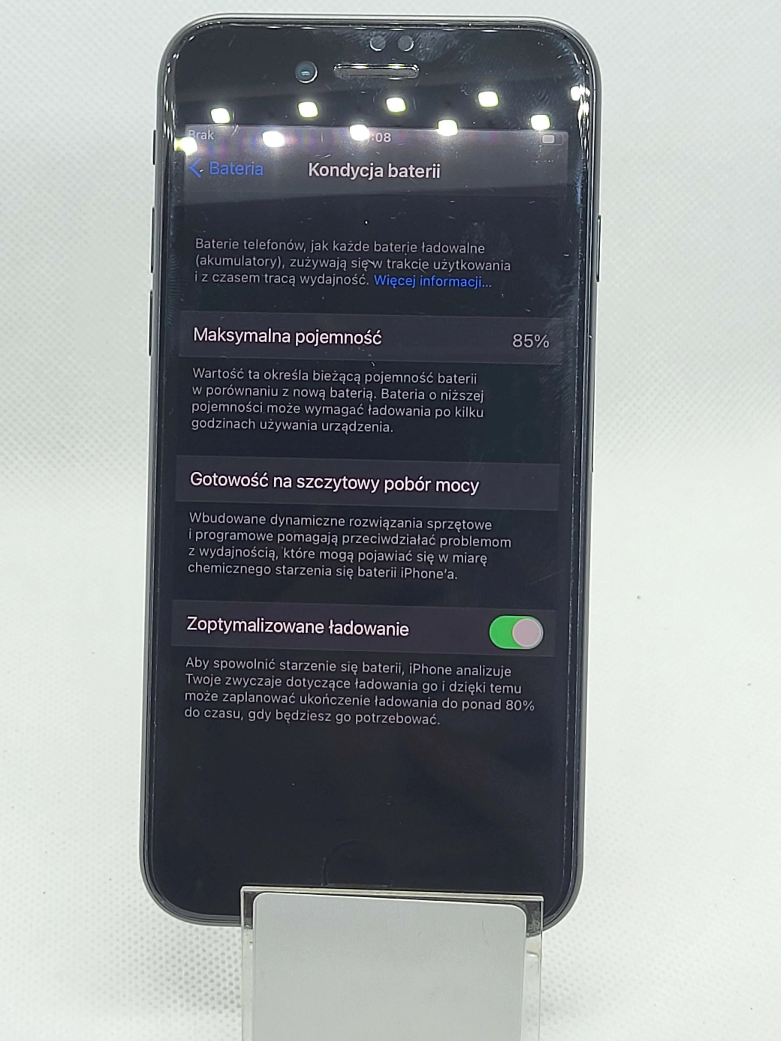 apple-iphone-se-2020-zadbany-pamiec-ram-3-gb