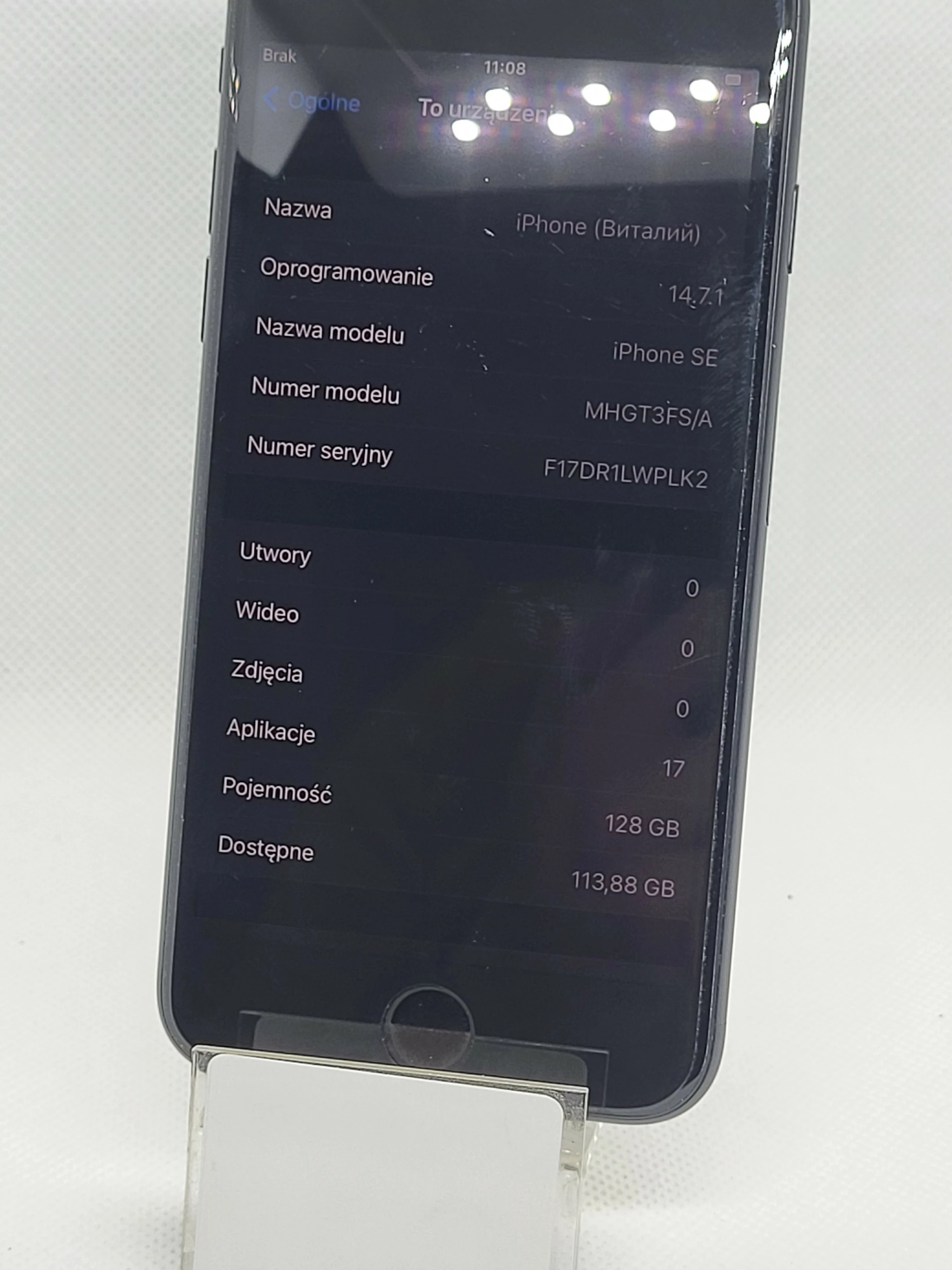 apple-iphone-se-2020-zadbany-wbudowana-pamiec-128-gb