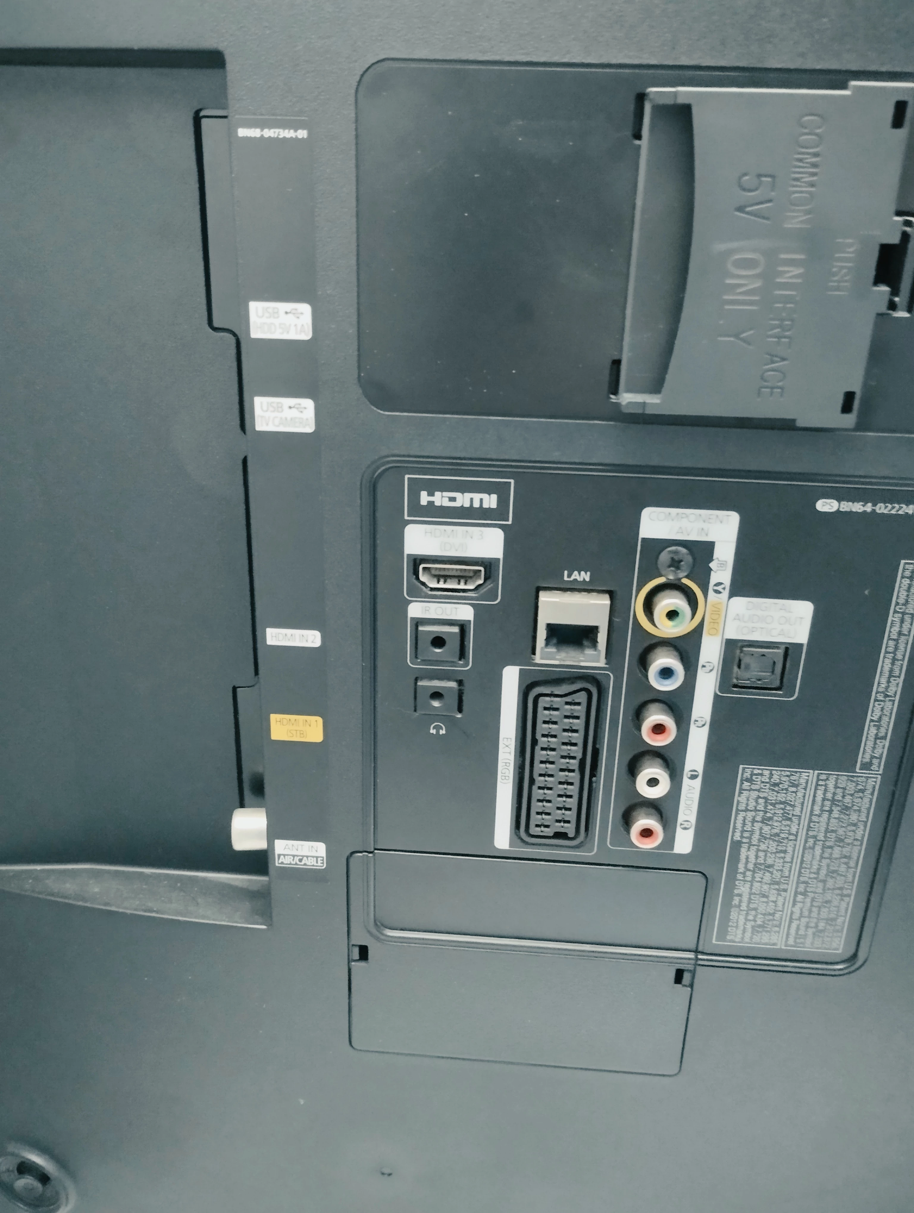 telewizor-samsung-ue40f5500aw-40-smart-tv-opis-stan-uzywany