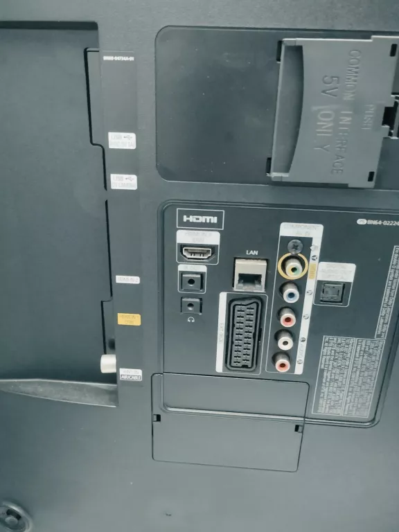 telewizor-samsung-ue40f5500aw-40-smart-tv-opis-stan-uzywany