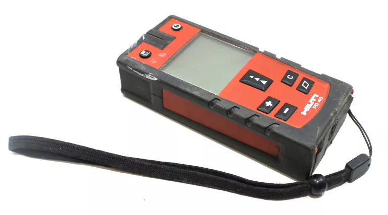 dalmierz-hilti-pd40-100-200-m-etui-dokladnosc-pomiaru-mm-1