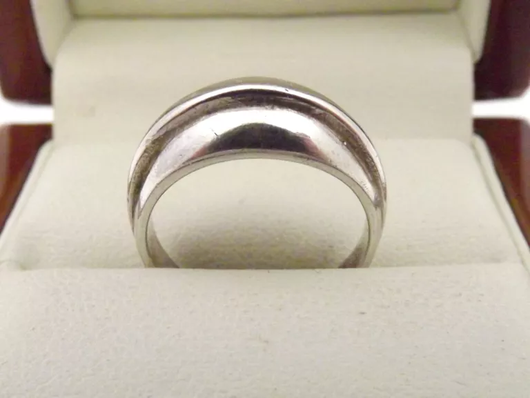 niespotykany-srebrny-pierscionek-399g-925-r13-stan-11323-2