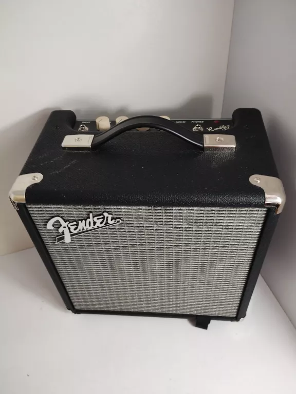 WZMACNIACZ FENDER RUMBLE 15 V3