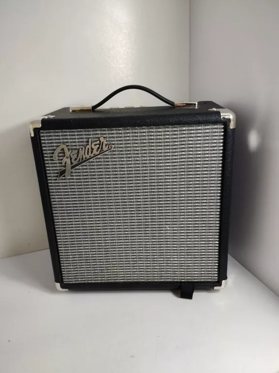 WZMACNIACZ FENDER RUMBLE 15 V3