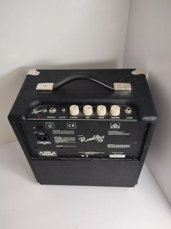 WZMACNIACZ FENDER RUMBLE 15 V3