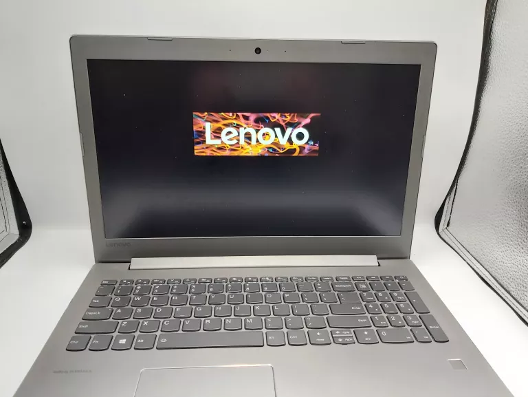 LAPTOP LENOVO IDEAPAD 520-15IKB I5/8GB/256GB SSD!