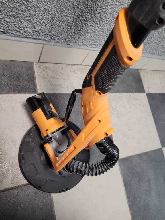 szlifierka-do-gipsu-zyrafa-riwall-akcesoria-kod-producenta-8595123405525