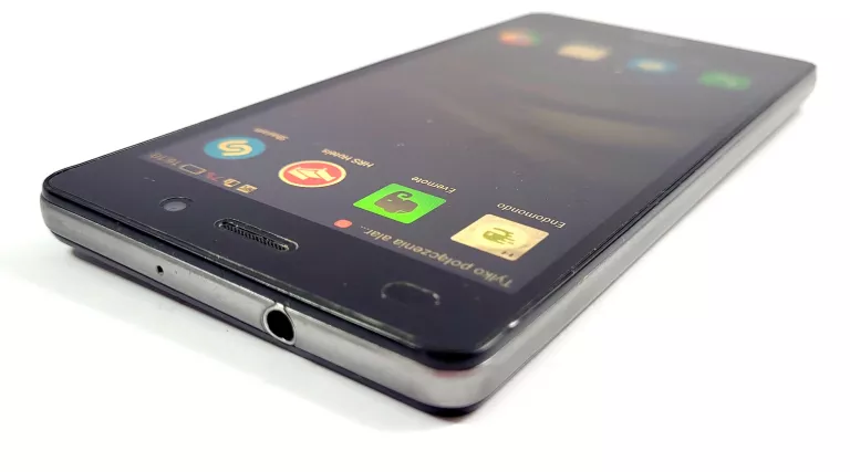 SMARTFON HUAWEI P8 LITE 2 GB / 16 GB CZARNY