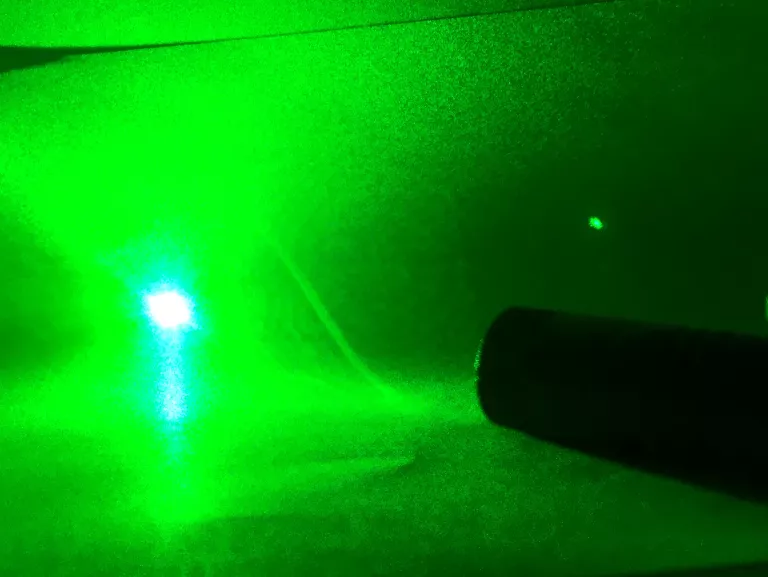 laser-wskaznik-laserowy-zielony-yl-laser-303-marka-inna