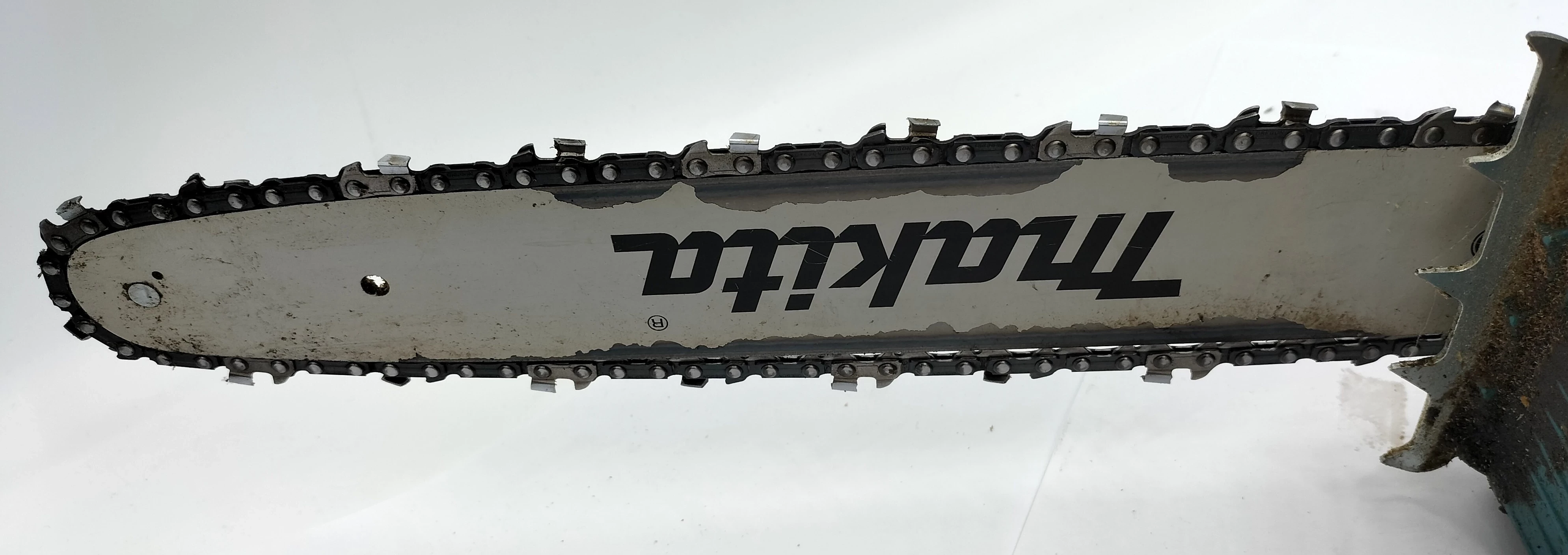 pila-spalinowa-makita-ea3200s-marka-makita