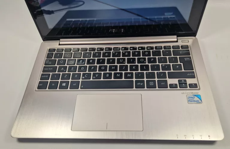LAPTOP ASUS X 202 EP +ŁAD