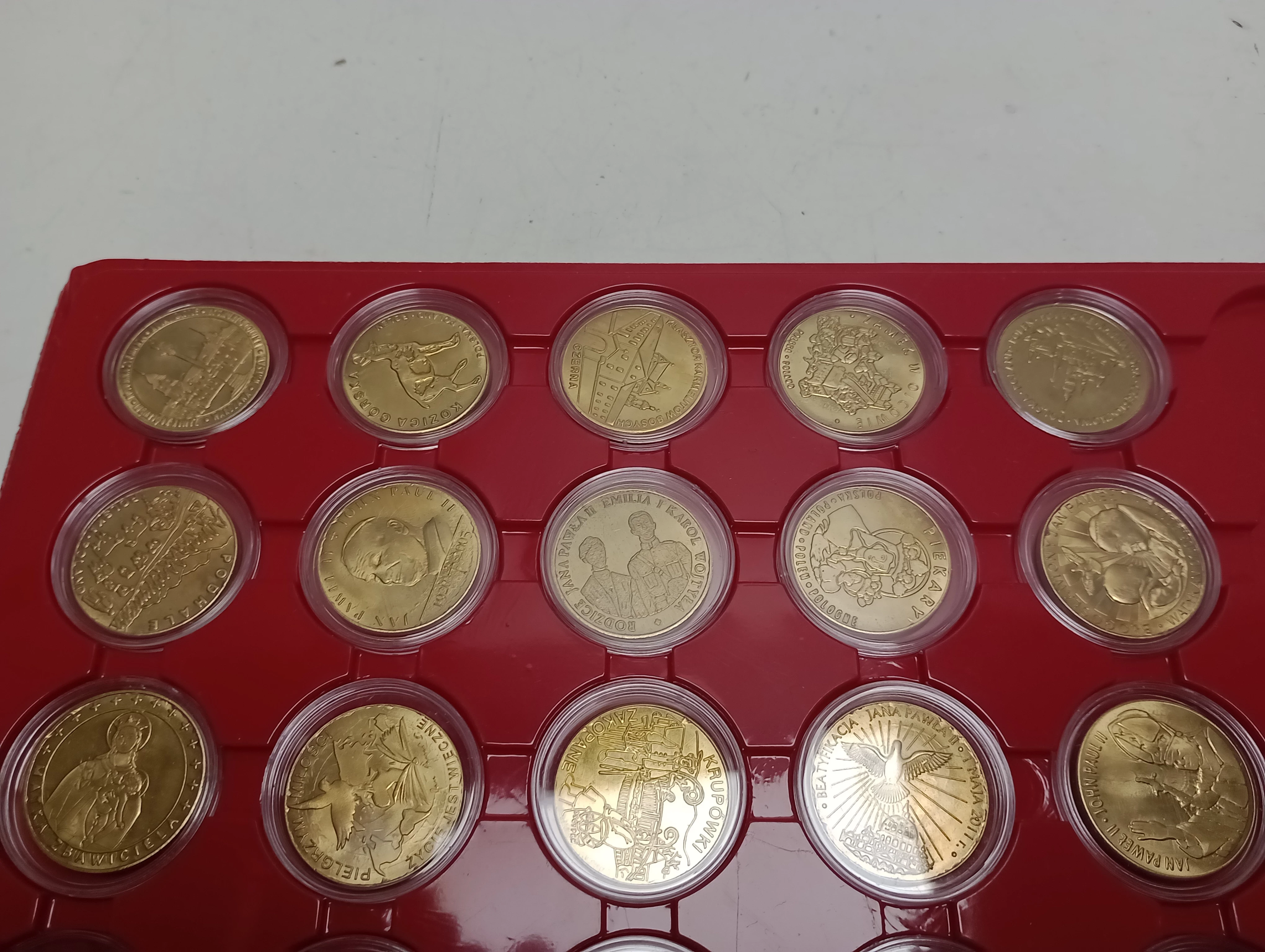 zestaw-25-medali-mennica-pietka-osiedle-teatralne-3u15-krakow