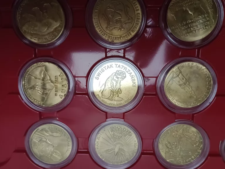 zestaw-25-medali-mennica-pietka-osiedle-teatralne-3u15-krakow