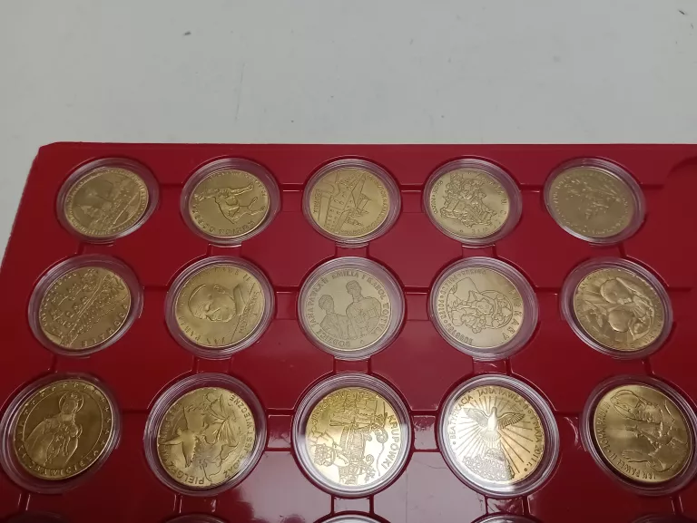 zestaw-25-medali-mennica-pietka-osiedle-teatralne-3u15-krakow