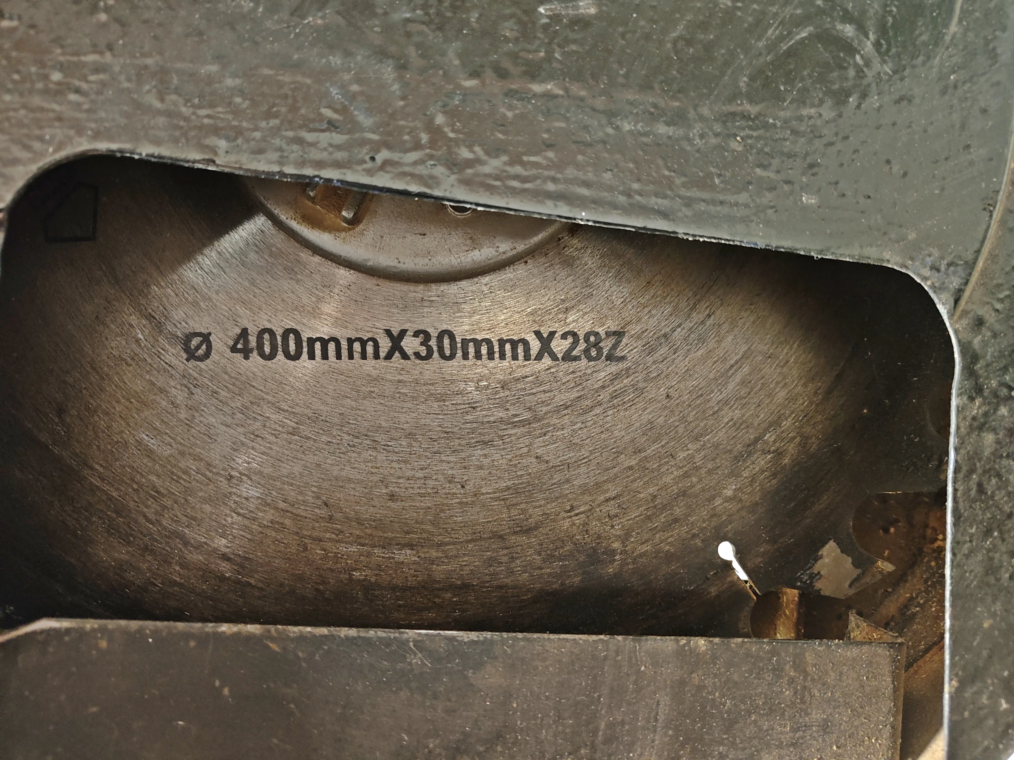 pila-tarczowa-stolowa-krajzega-do-drewna-selecta-vedkap-ls400-15kw-srednica-otworu-pily-30