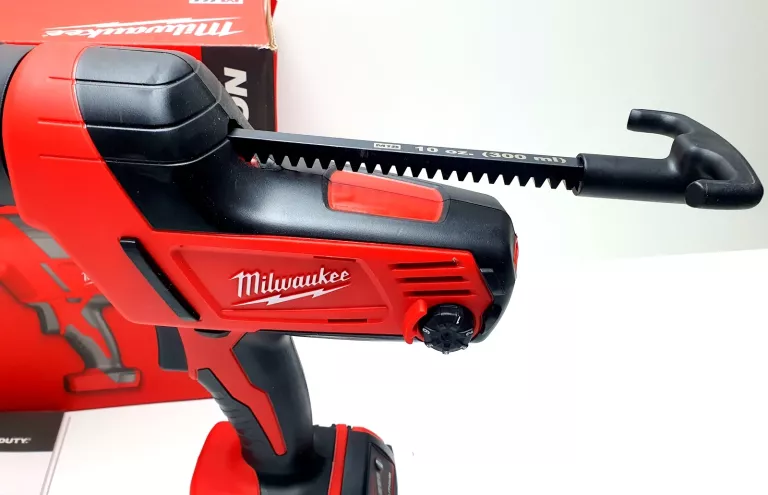 MILWAUKEE C18 PCG + AKU 5.0AH PISTOLET DO KLEJU