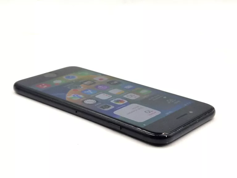 【新品未使用】iPhone SE(第2世代)64G BLACK