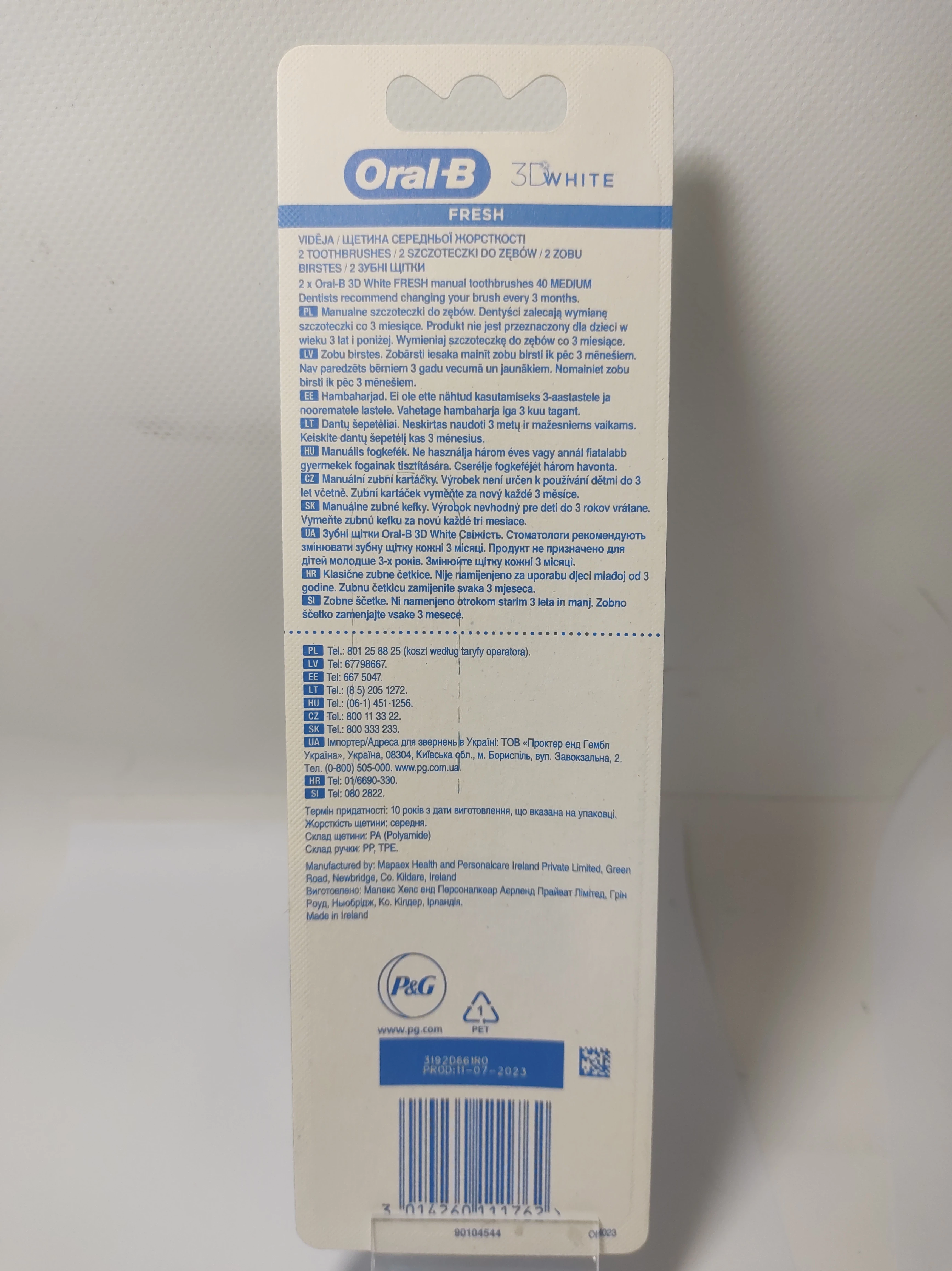 oral-b-advantage-3dwhite-szczoteczka-manualna-do-zebow-srednia-rozmiar-4-twardosc-wlosia-207174-230878
