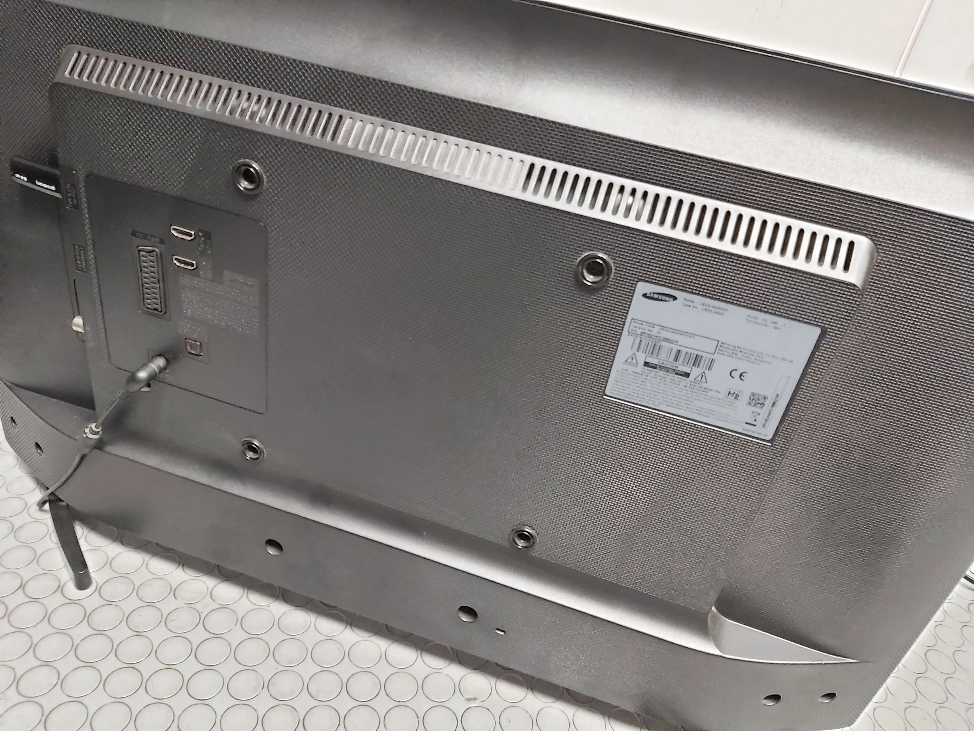 telewizor-samsung-ue32j4000aw-pilot-okazja-klasa-efektywnosci-energetycznej-d