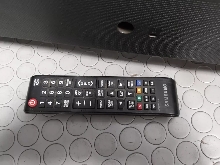 TELEWIZOR SAMSUNG UE32J4000AW + PILOT OKAZJA