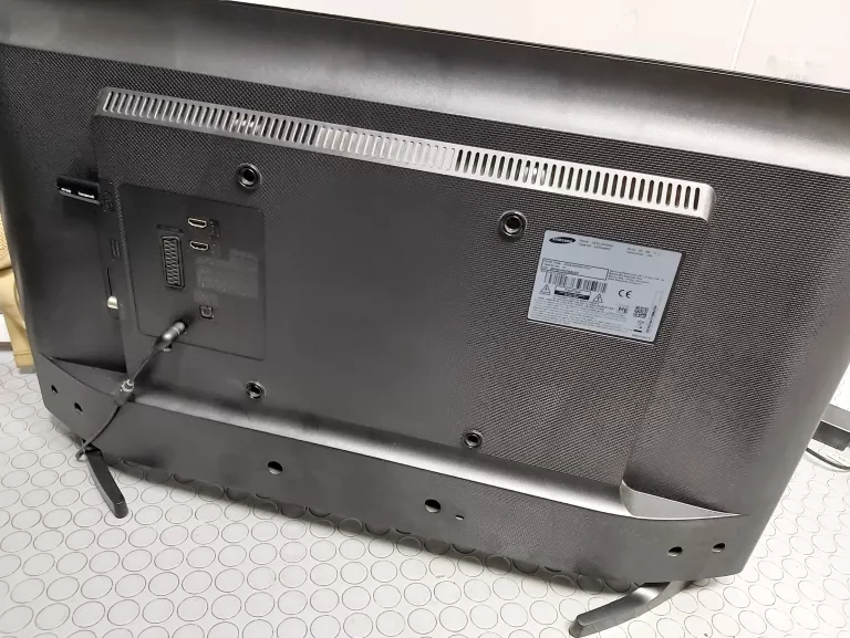 telewizor-samsung-ue32j4000aw-pilot-okazja-przekatna-ekranu-cale-32