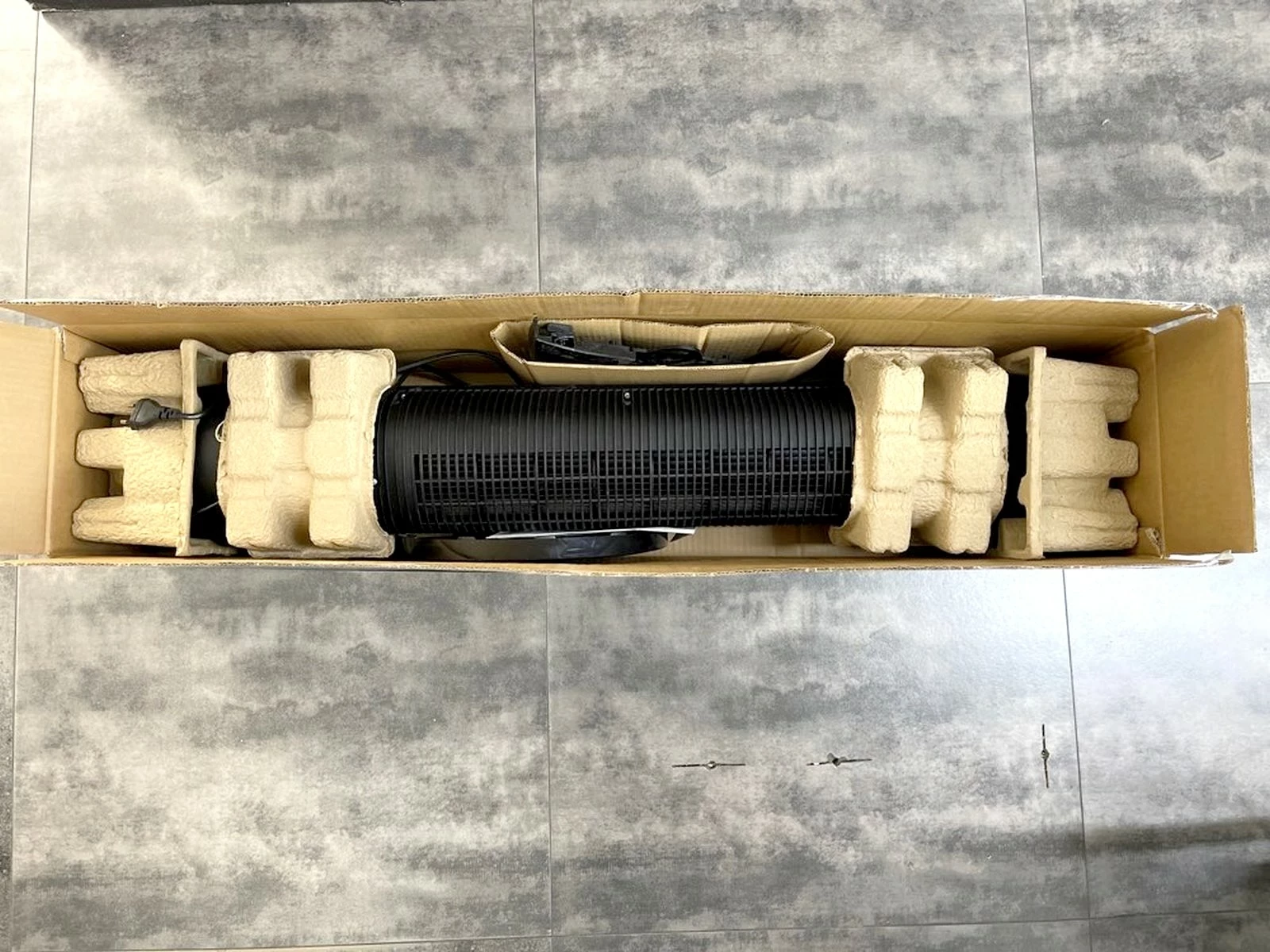 wentylator-kolumnowy-gotze-jensen-fn750-pud-rodzaj-wentylatora-kolumnowy