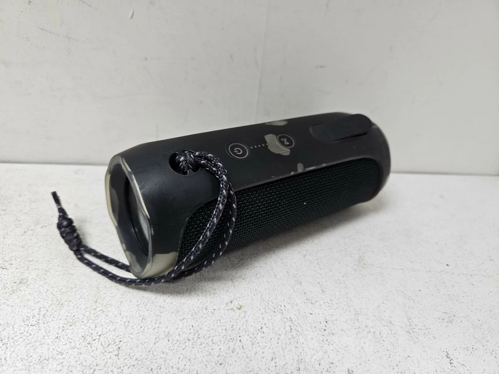 glosnik-jbl-flip-4-funkcje-brak