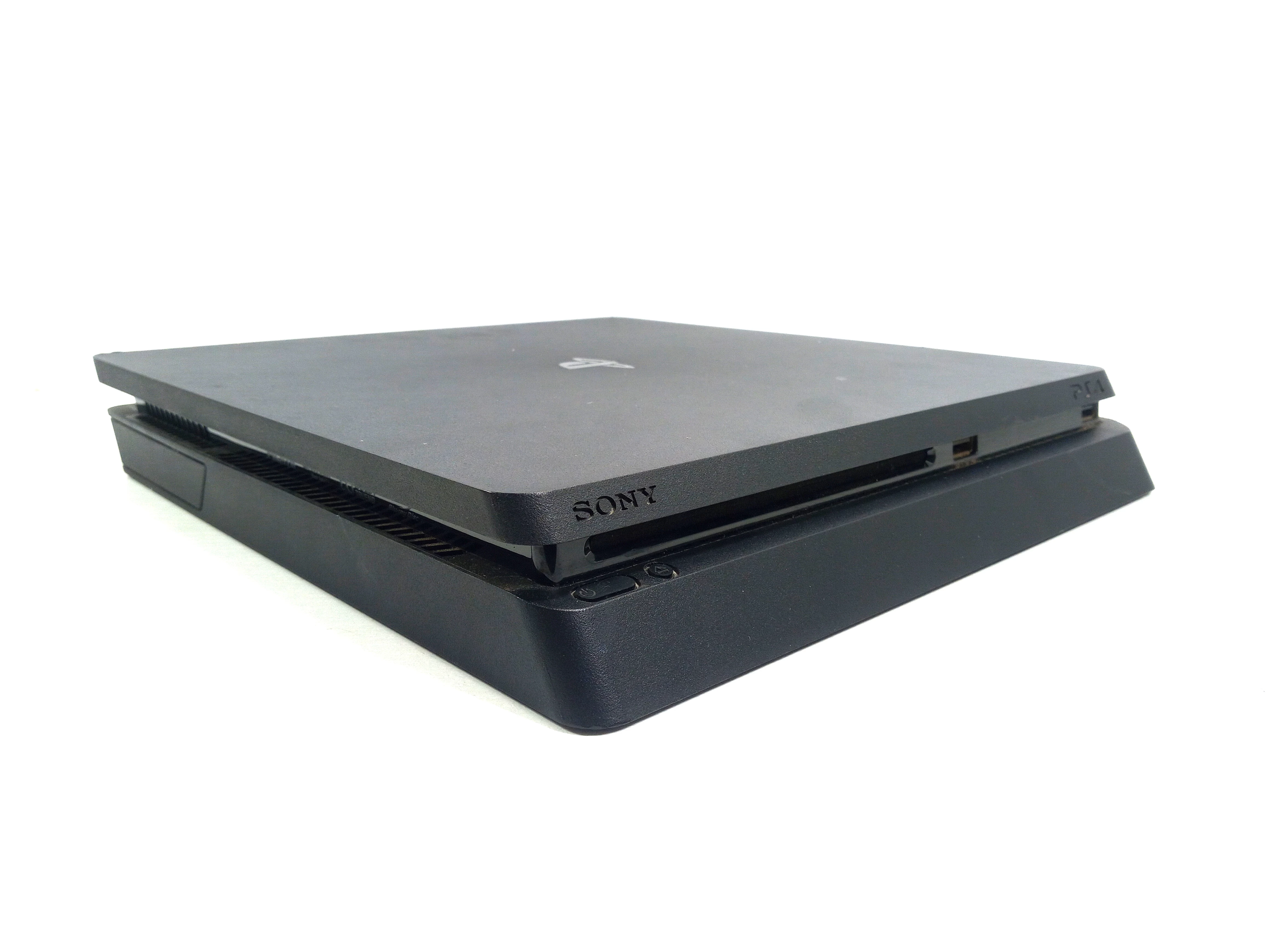 konsola-ps4-slim-500gb-liczba-kontrolerow-w-zestawie-1