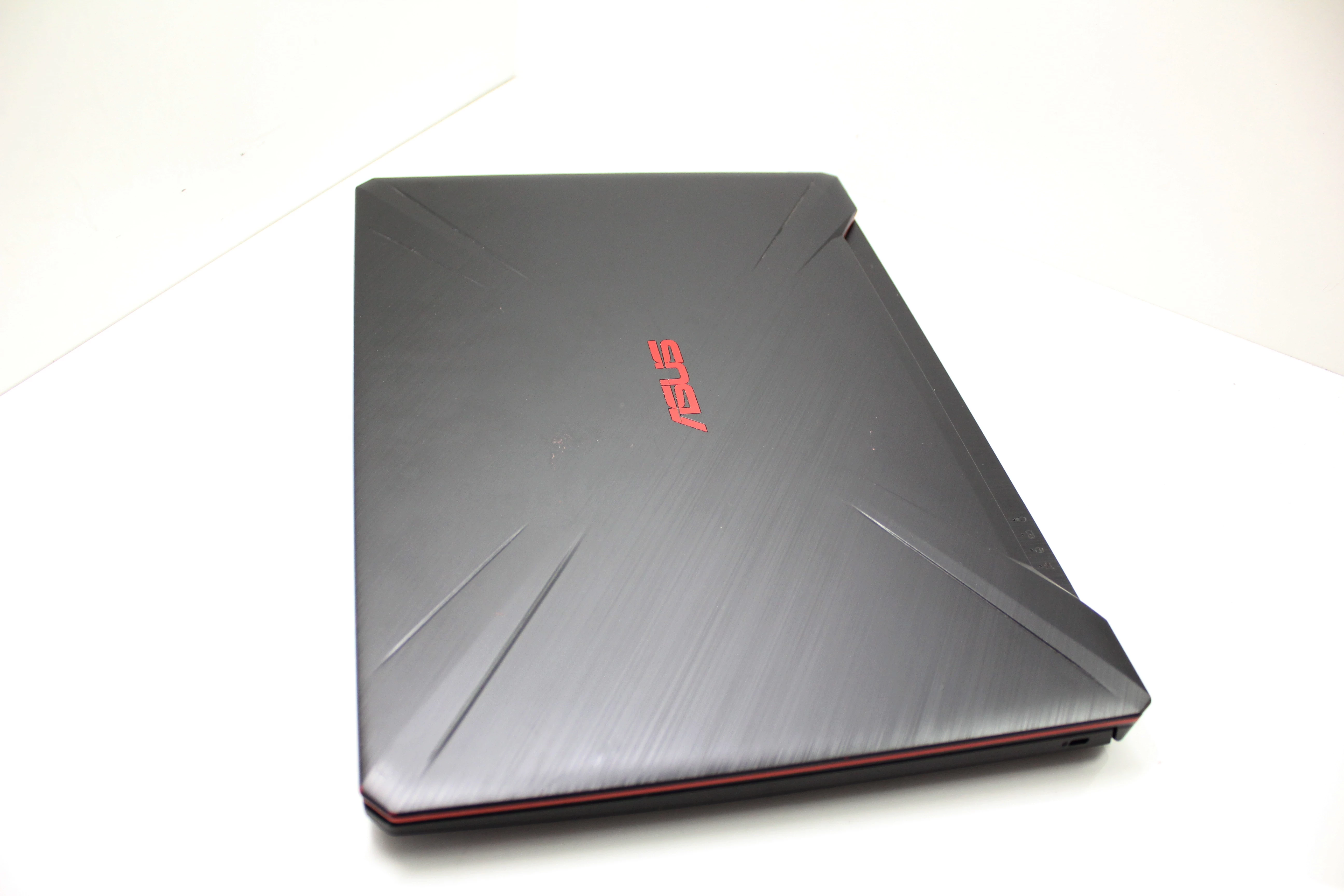 laptop-asus-tuf-gaming-fx505dy-bq009t-ryzen-58gb512gb-seria-procesora-amd-ryzen-5
