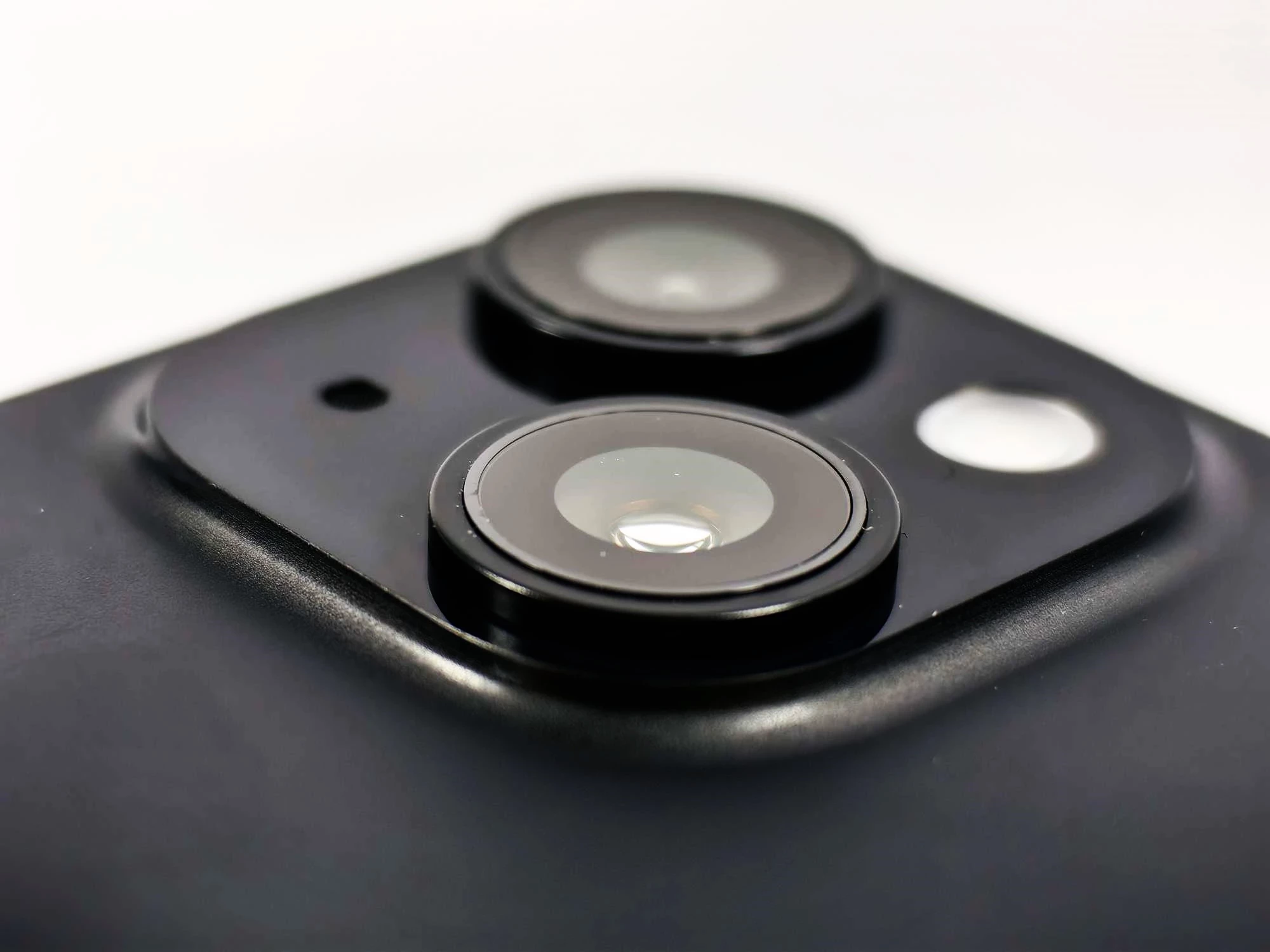 telefon-iphone-15-128gb-100-komplet-model-telefonu-iphone-15