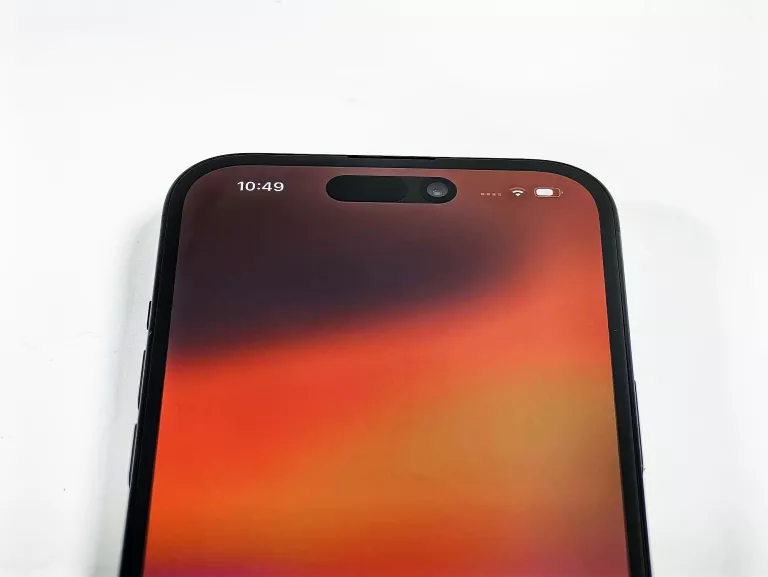 telefon-iphone-15-128gb-100-komplet-komunikacja-bluetooth