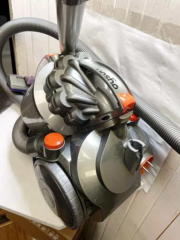 odkurzacz-dyson-dc08-plus-stan-uzywany