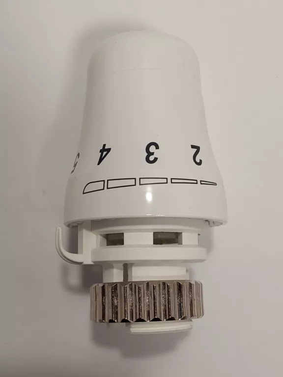 trinnity-glowica-termostatyczna-z-czujnikiem-cieczowym-rodzaj-glowica