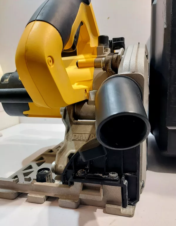 PILARKO-ZAGŁĘBIARKA ELEKTRYCZNA DEWALT DWS520KTR-QS 1300W 165MM
