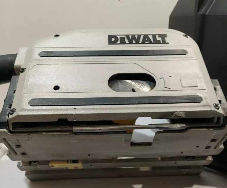 PILARKO-ZAGŁĘBIARKA ELEKTRYCZNA DEWALT DWS520KTR-QS 1300W 165MM