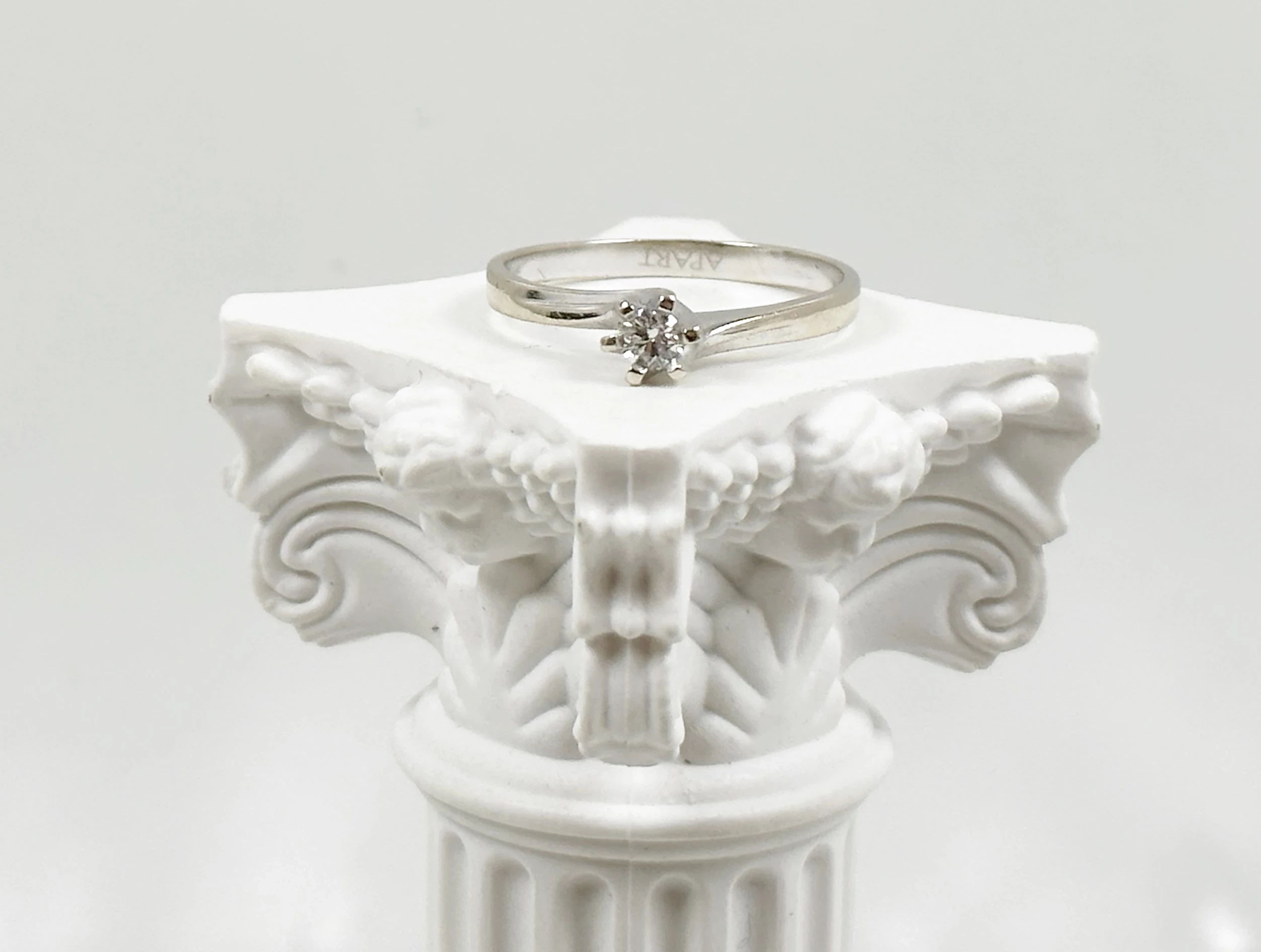 zloty-pierscionek-z-brylantem-r12-rodzaj-2205-16