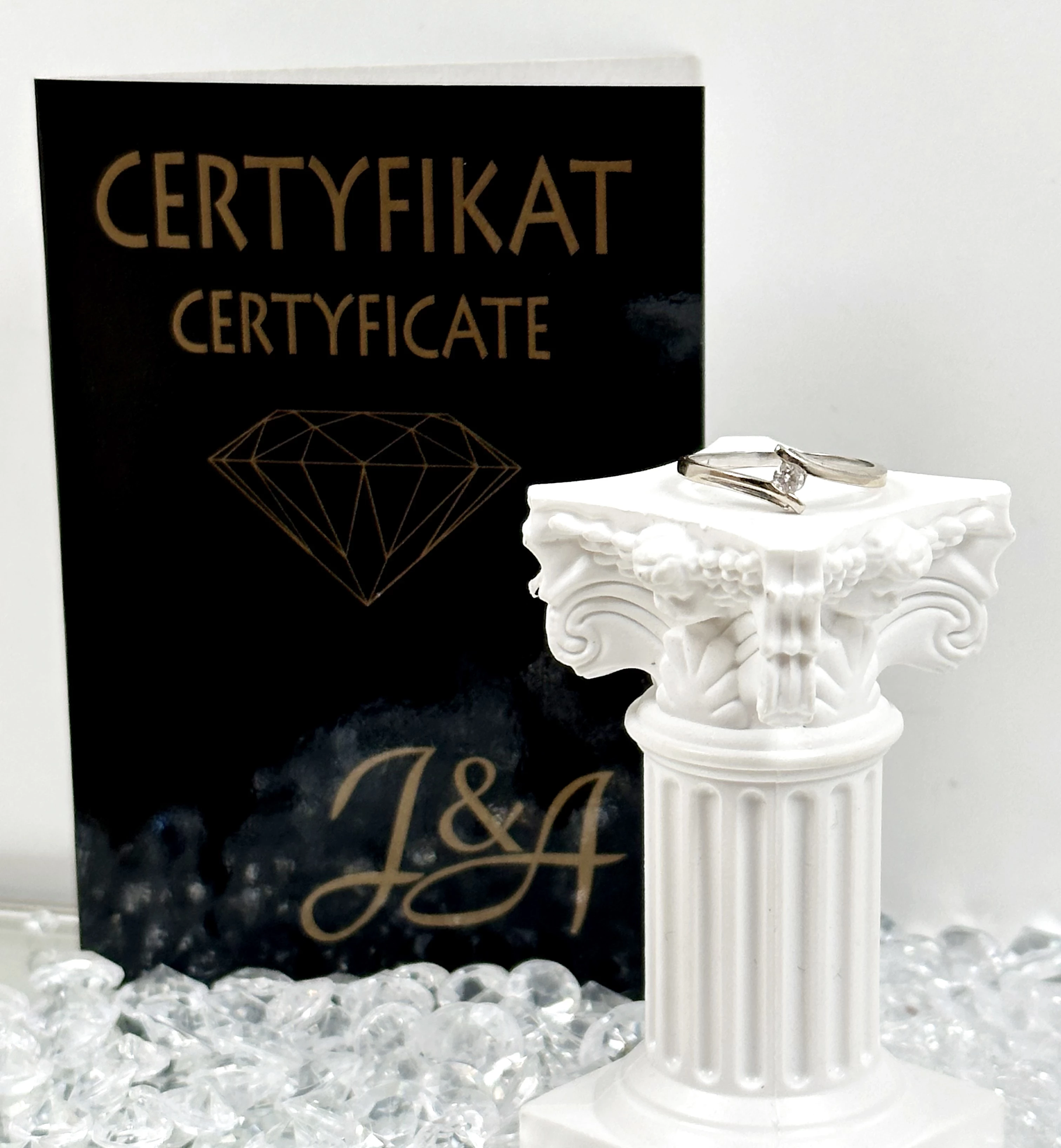 uroczy-zloty-pierscionek-z-brylantem-14-karatow-kosciuszki-159-wroclaw-gracja