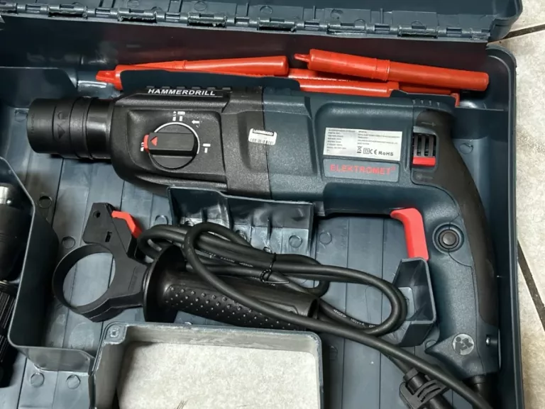 MŁOTOWIERTARKA ELEKTROMET 2601