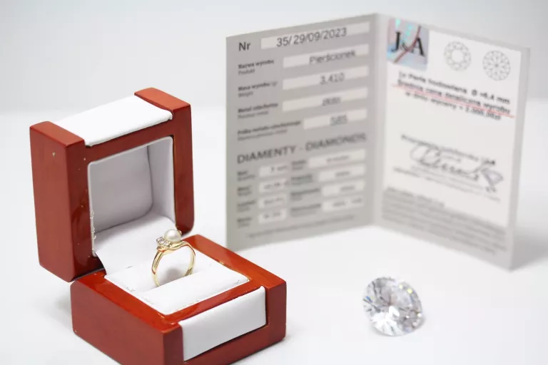 ZŁOTY PIERŚCIONEK PERŁA I BRYLANTY 0.09CT 585  3.41G R:14 CERTYFIKAT