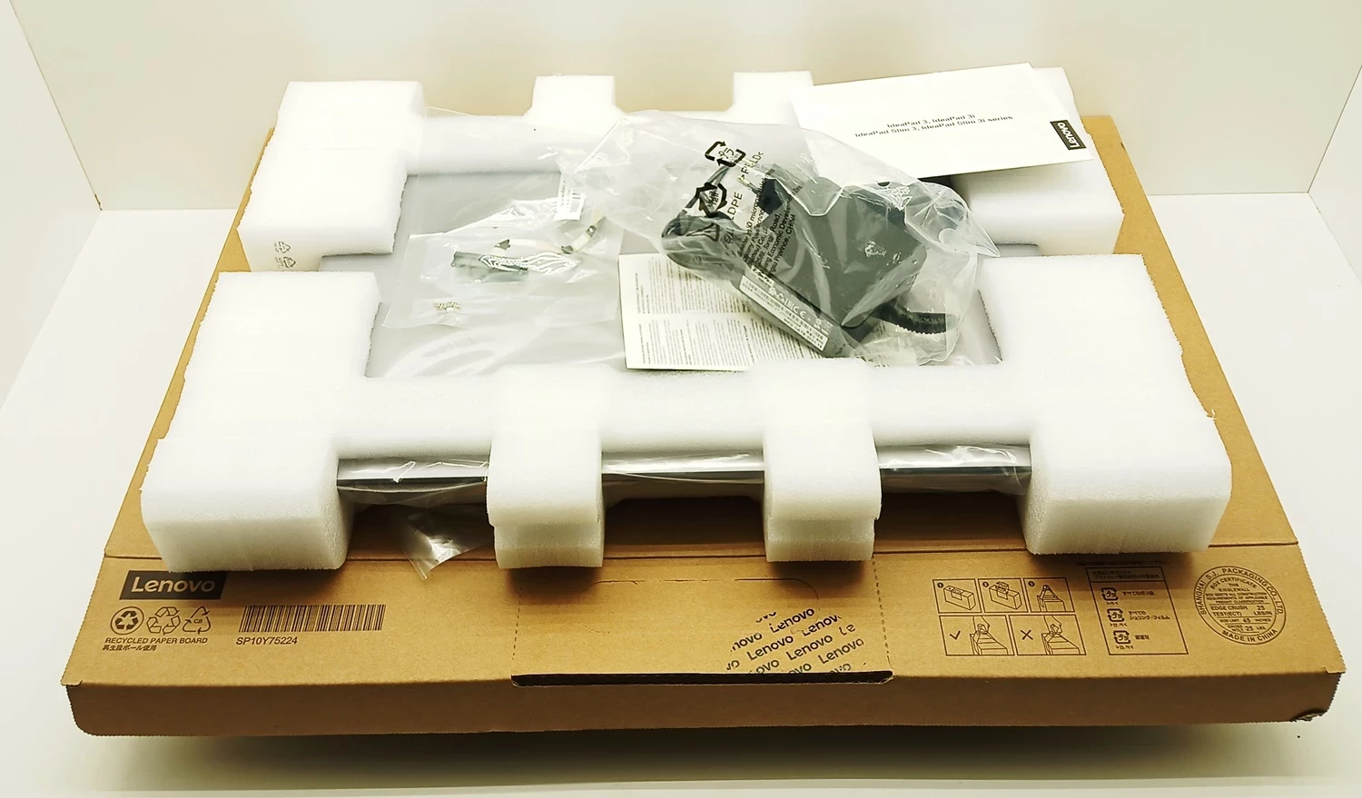 lenovo-ideapad-3-17alc6-17-ryzen-5-8-gb512-gb-stan-powystawowy