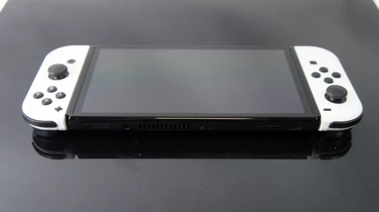 konsola-nintendo-switch-oled-kolor-bialy