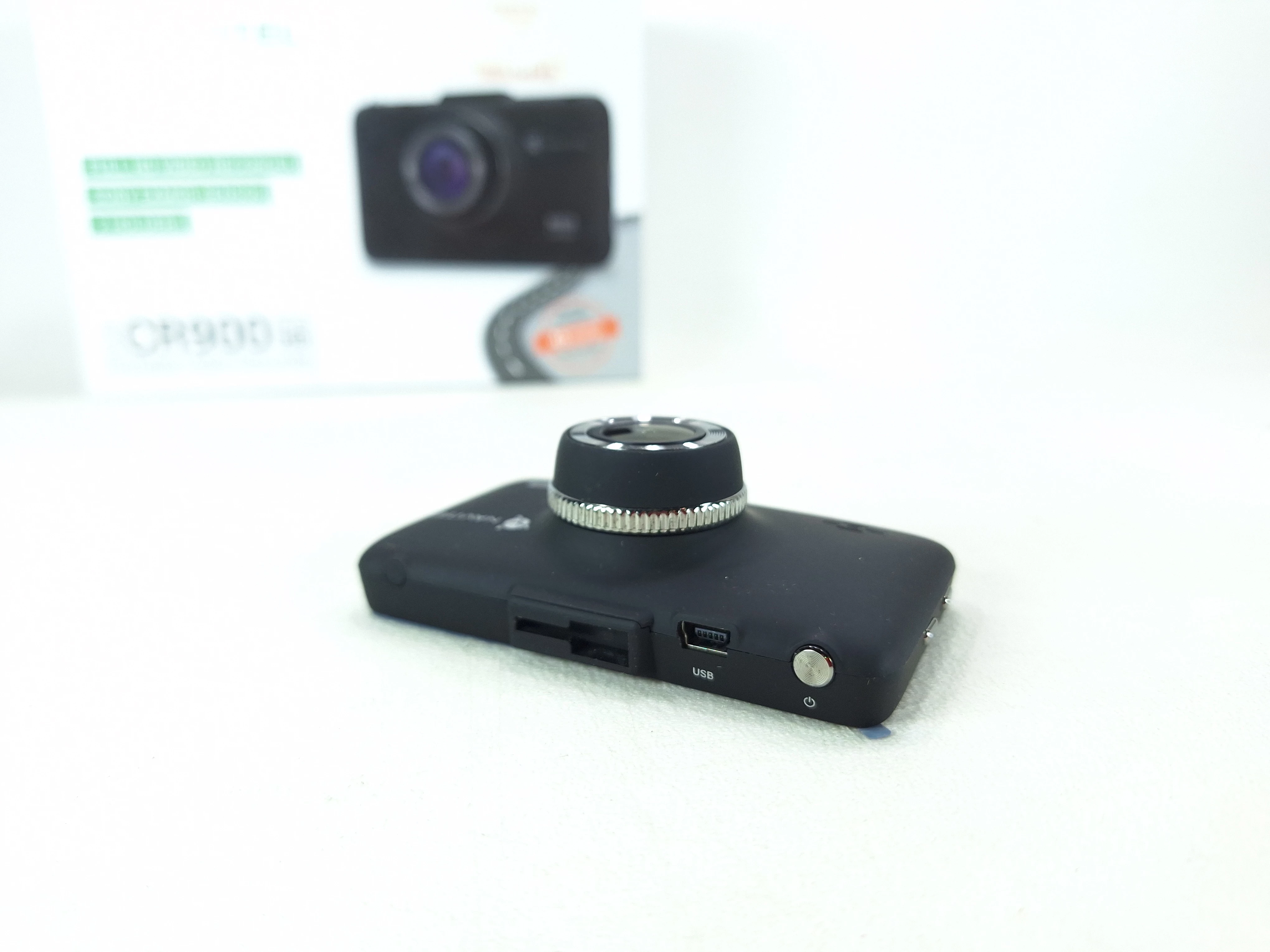 wideorejestrator-navitel-cr900-w-pudelku-karta-pamieci-w-zestawie-brak