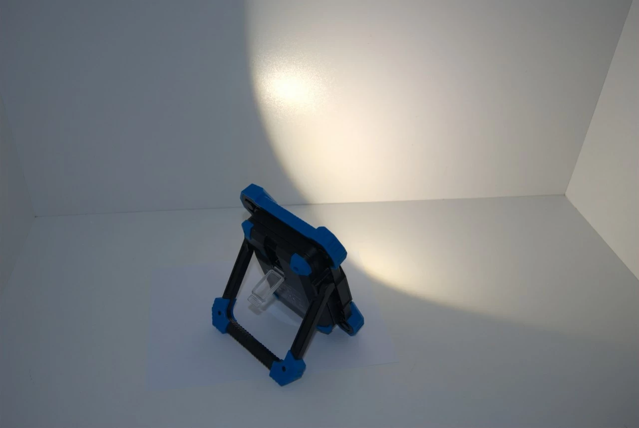 przenosny-halogen-led-novipro-ip54-rodzaj-reflektor