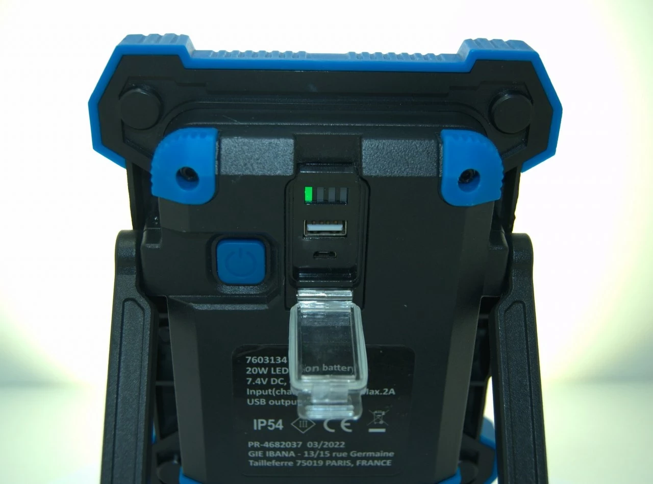 przenosny-halogen-led-novipro-ip54-zrodlo-swiatla-led