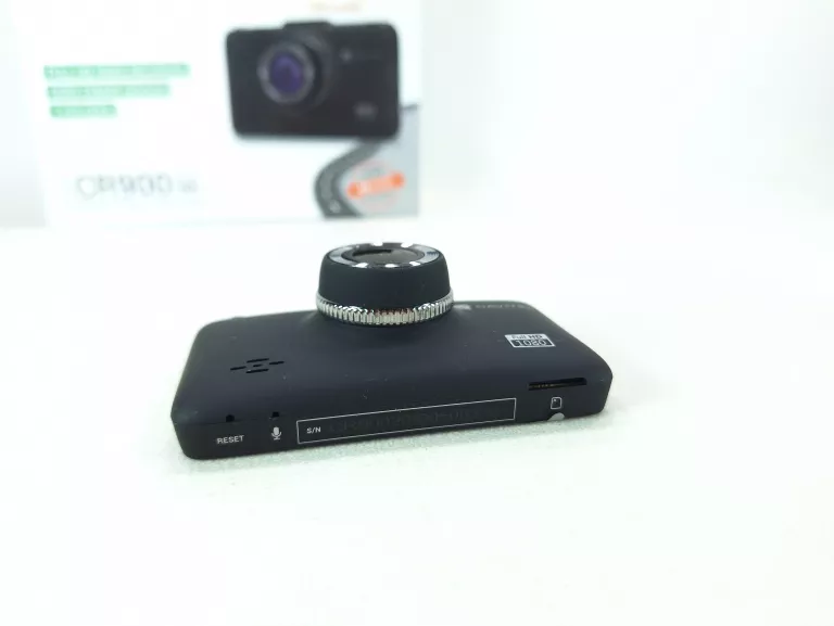 wideorejestrator-navitel-cr900-w-pudelku-model-cr900