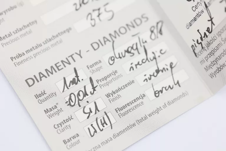 delikatny-zareczynowy-pierscionek-cert-375-082g-stan-uzywany