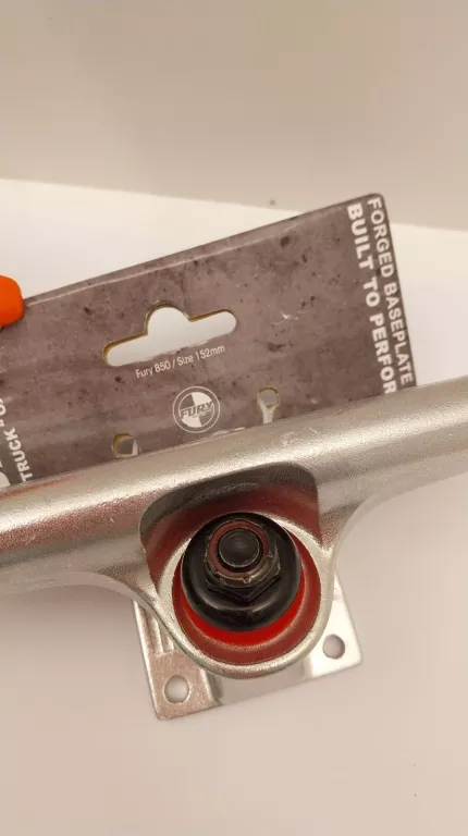 truck-do-deskorolki-fury-z-kuta-podstawa-wysokosc-1000